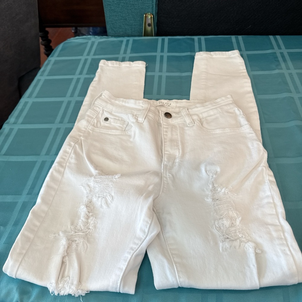 Casual White Distressed Boyfriend Jeans